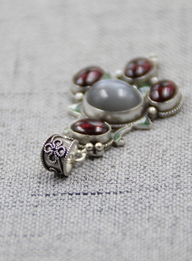 纯银烧蓝镶嵌石榴石配饰复古吊坠