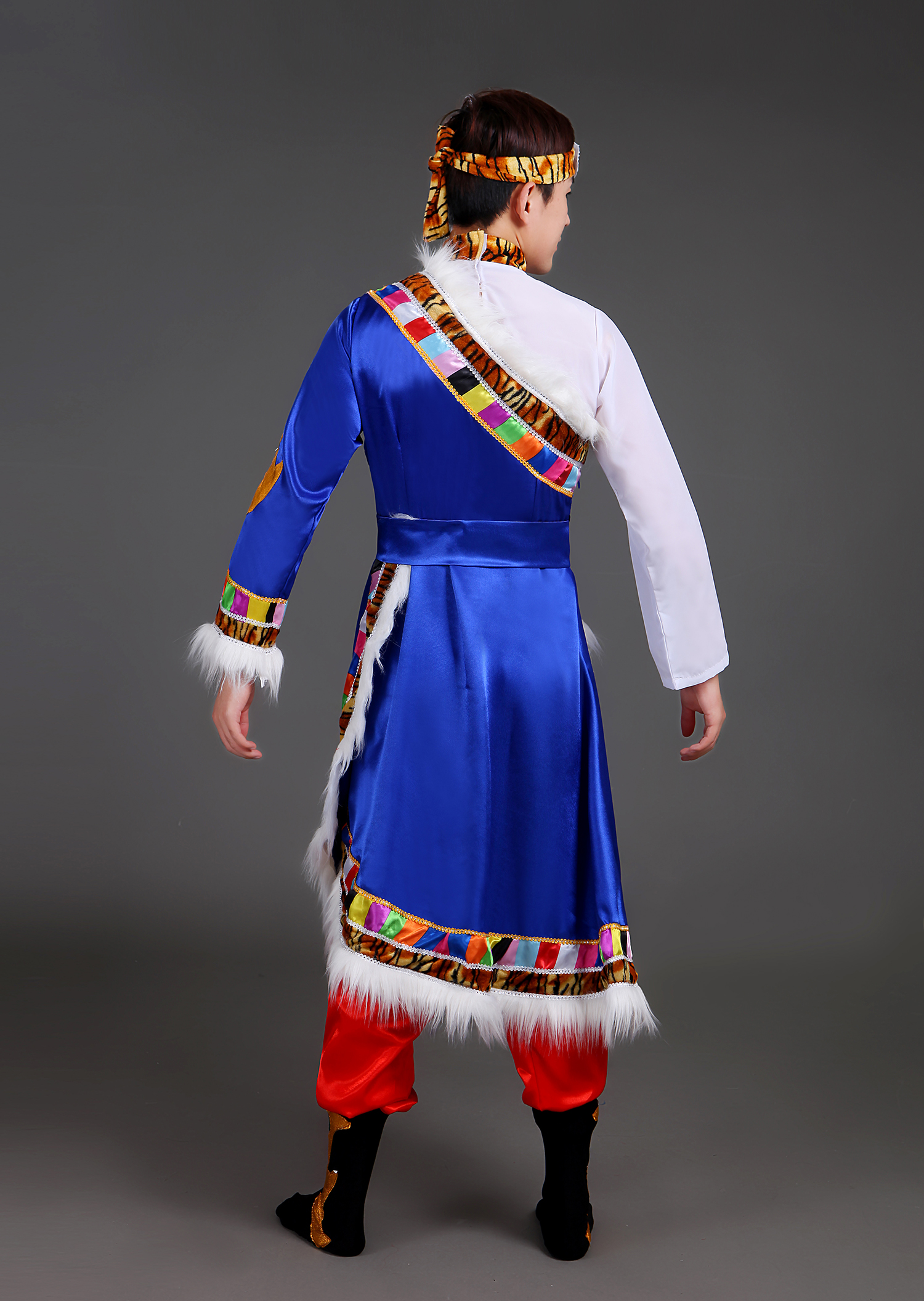 新款藏族舞蹈服装男成人少数民族演出服西藏袍蒙古饰舞台表演服装