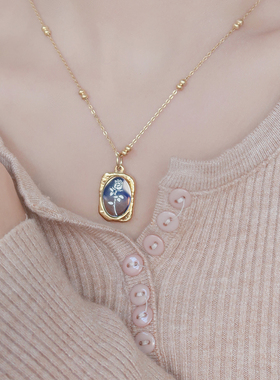 魔镜玫瑰钛钢吊坠项链