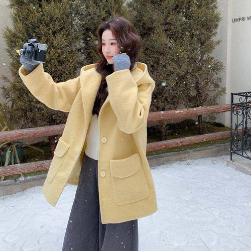 新B100-867黄色甜美减龄加连帽巨好看呢子大衣女冬款小毛个子厚宽 - 图1