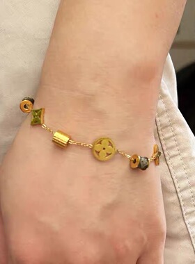 四叶草钛钢小蛮腰手链时尚优雅不掉色可调节轻奢气质款冷淡手镯