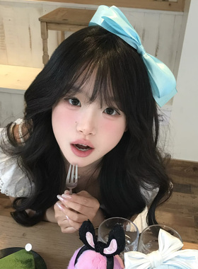 甜美蓝色蝴蝶结发夹在逃公主