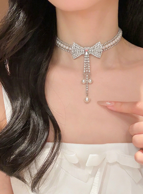 千金感满钻蝴蝶结仿珍珠锁骨链