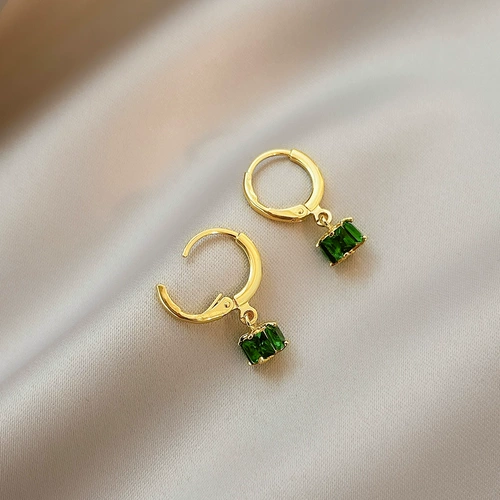 Ретро цирконий, небольшие дизайнерские серьги, французский ретро стиль, яркий броский стиль, изысканный стиль, тренд сезона