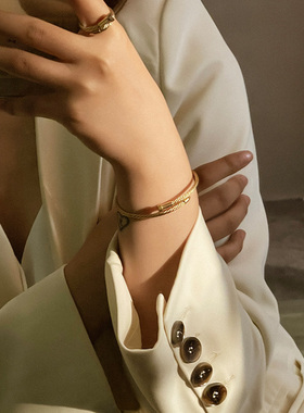 欧拉拉欧美钛钢原创设计手镯