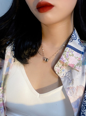 满钻小蛮腰高级感项链女潮网红锆石吊坠冷淡风气质锁骨链玫瑰金