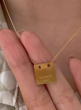 金色钛钢复古可水洗锁骨链女款