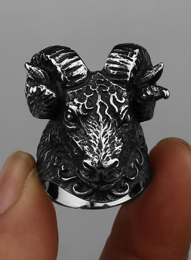 大盘角羊钛钢戒指复古欧美嘻哈风