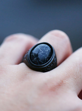 轻奢欧美复古镶松石不锈钢戒指男士个性雕花镶宝石钛钢高级感指环