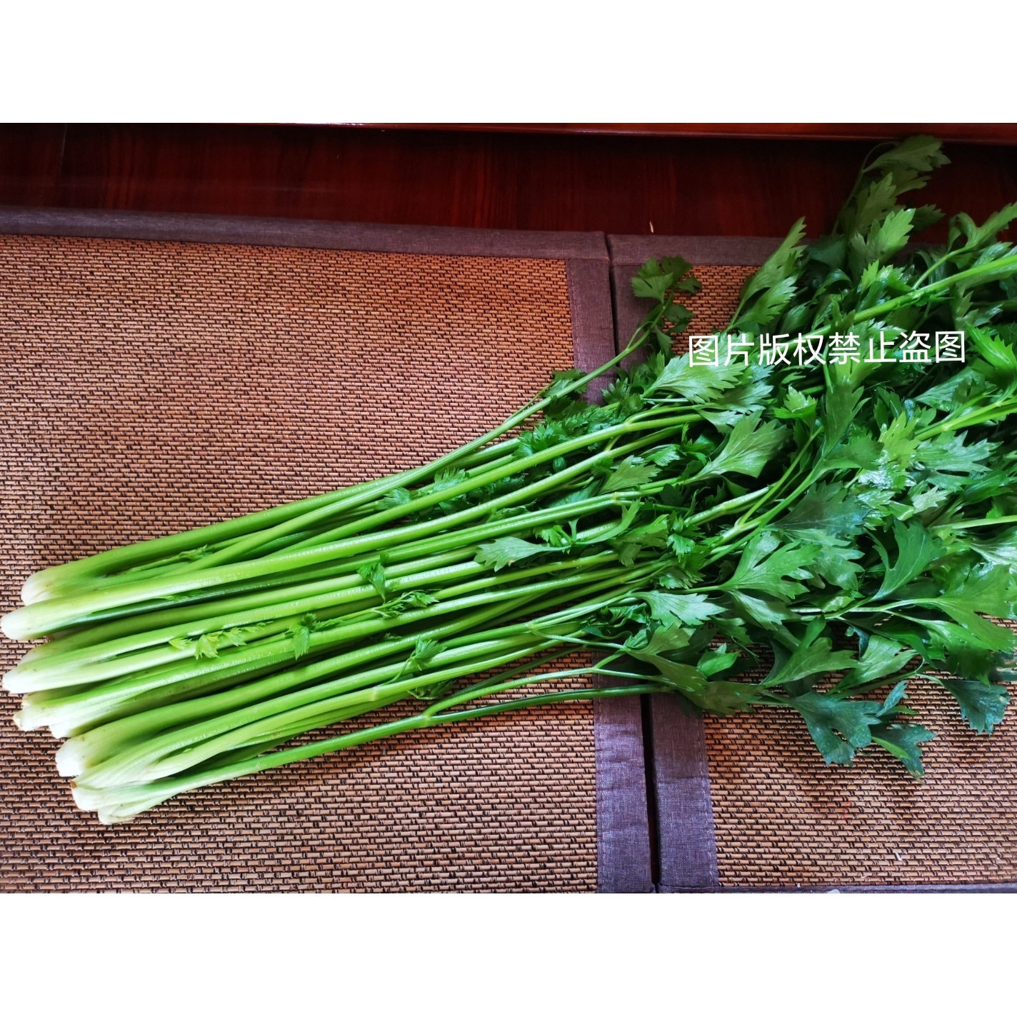 山东青岛特产新鲜蔬菜金口芹菜嫩芯实心芹菜脆甜味浓卢家庄村发货