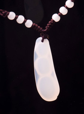 冰种梦克拉玉髓平安豆男女吊坠