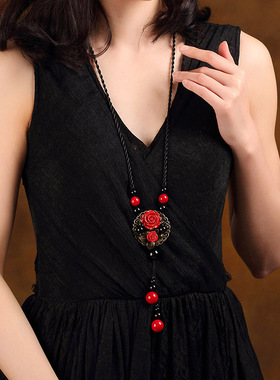 异域民族风项链女新中式复古长款吊坠毛衣链红色秋冬挂脖配饰