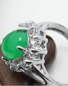 满绿时尚风马来玉男女款戒指