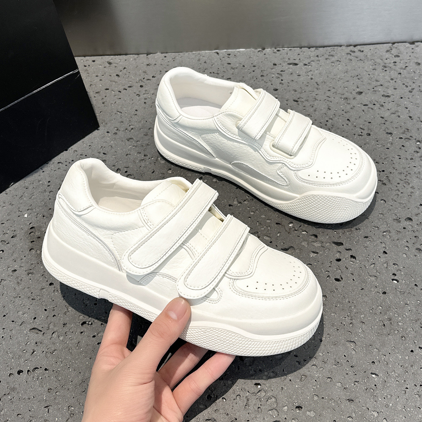 真皮牛皮小白鞋女2026春季新款百搭巨好看厚底软底魔术贴休闲板鞋,淘宝优惠券,粉丝福利购,淘宝优惠卷