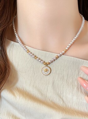 轻奢高级感狮子圆牌珍珠项链吊坠女2025新款爆款颈链锁骨链配饰品