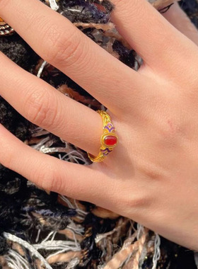 饰尚e族甜酷红色锆石微镶戒指女浮雕复古宫廷风开口指环气质优雅