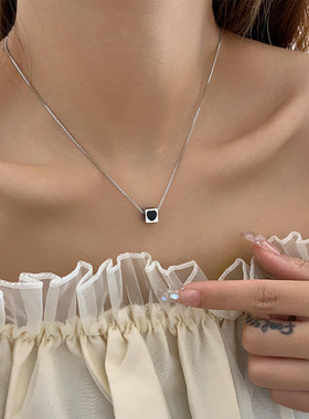 饰尚e族甜酷方形吊坠项链女黑色爱心简约百搭锁骨链网红创
