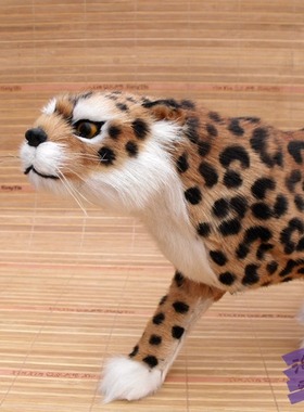 仿真办公室现在简约风豹子工艺品