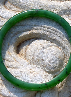 碧=梧4960天然新疆和田玉碧玉手镯子菠菜绿满绿鉴定证书复检62