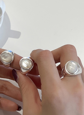 重工椭圆白母贝纯银戒指法式优雅