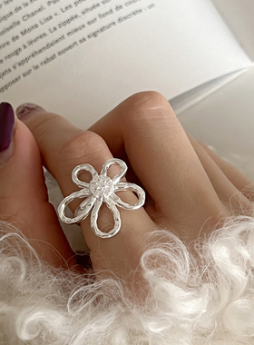 重工气质五瓣花朵镶钻纯银戒指女