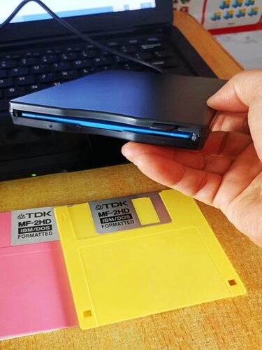 外置移动软驱 USB2.0笔记本台式机通用FDD 软盘驱动器1.44/3.5寸 - 图0