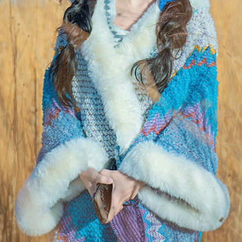 Lijiang Dali fur collar shawl ແບບຊົນເຜົ່າສ່ວນກາງຂອງຄວາມຍາວ cape cardigan sleeve coat ແມ່ຍິງຫວານ lob cloak ພາກຮຽນ spring ແລະດູໃບໄມ້ລົ່ນ