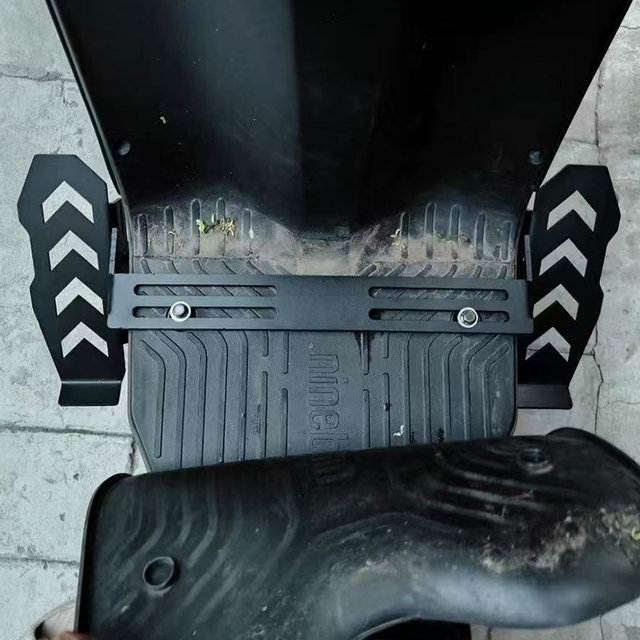 No. 9 M85C/M90C sunken front pedals