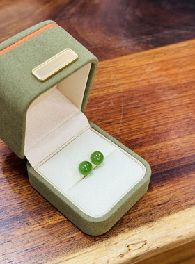 新疆直发包邮天然和田玉碧玉耳钉18k金针带证书珠子8mm