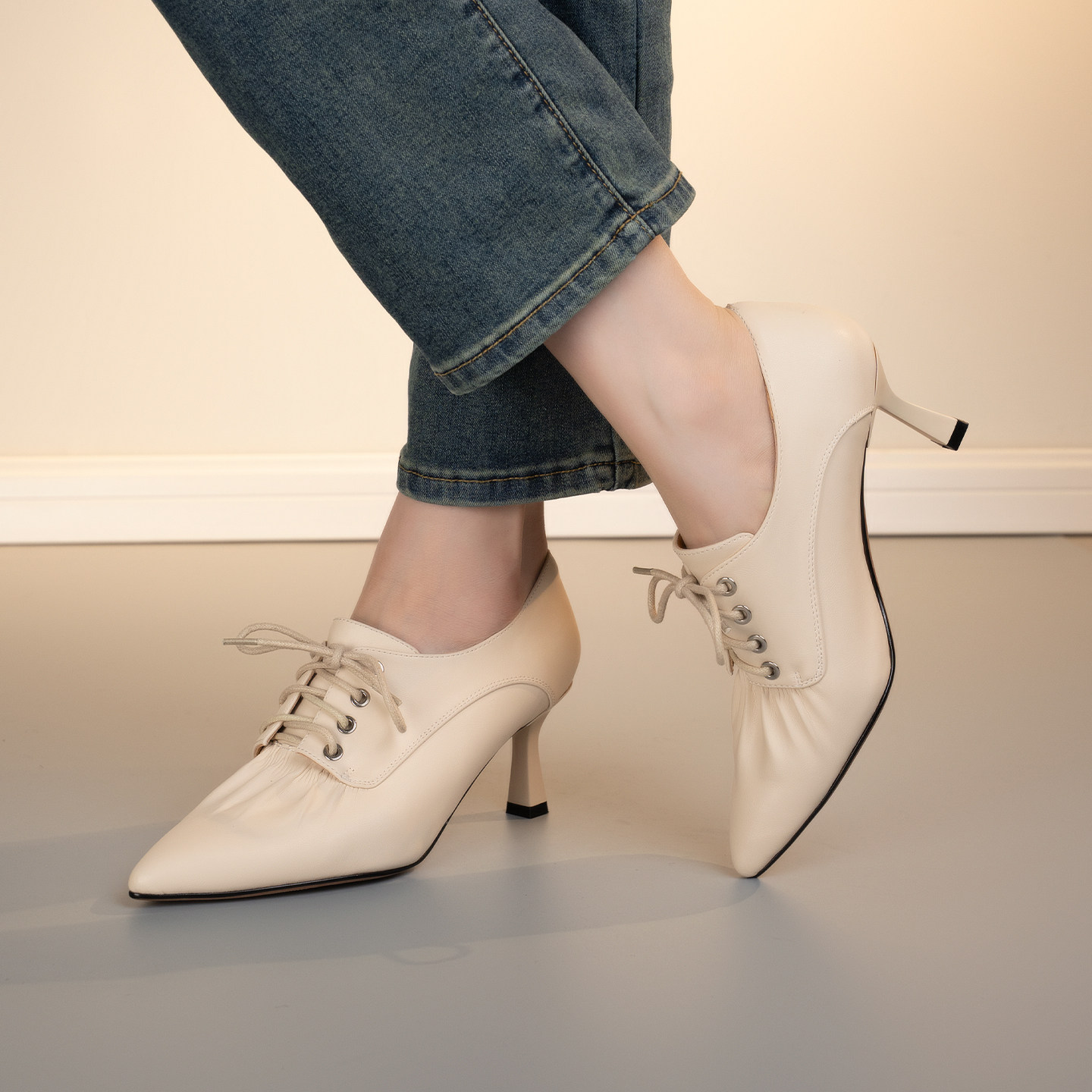 2026年春季新款褶皱深口系带高跟单鞋细跟尖头优雅时装靴时尚休闲,淘宝优惠券,粉丝福利购,淘宝优惠卷