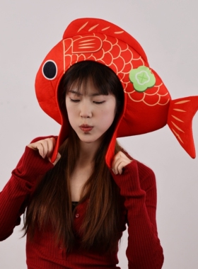 年年有鱼新年过年喜庆可爱卡通包头帽大红色鲤鱼锦鲤头套帽子拍照