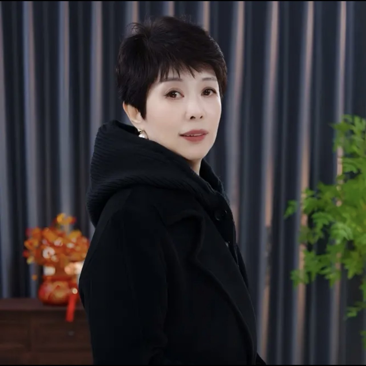 【新芳】针织克拉克拉法帽带纽扣秋冬季韩版保暖护耳连帽围脖爆款 - 图3