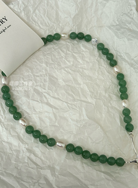 新中式低饱和绿色珍珠项链东陵玉925银扣串珠锁骨链小众配饰