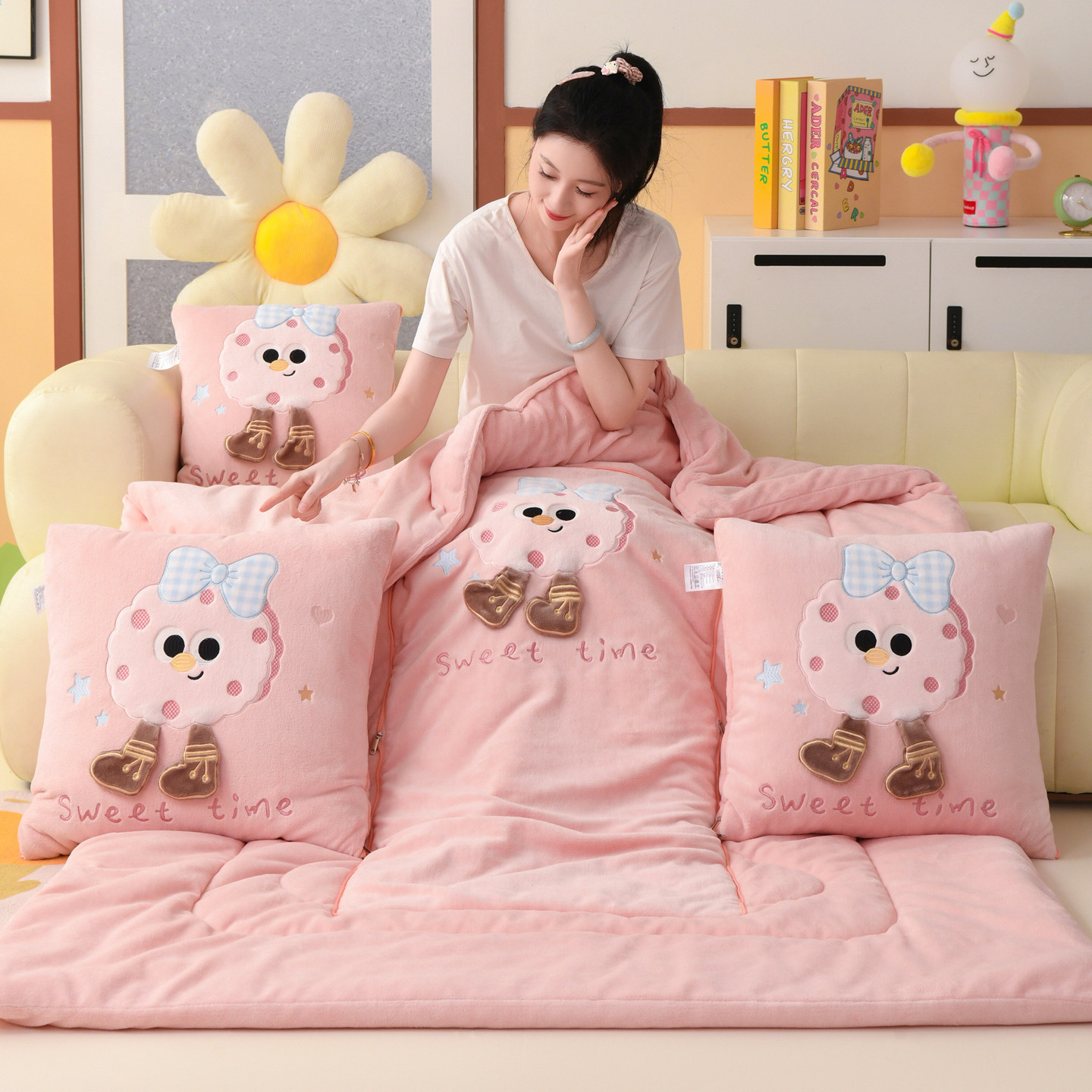两用卡通抱枕被子加厚牛奶绒车载靠垫办公室沙发午睡便携折叠毛毯,淘宝优惠券,粉丝福利购,淘宝优惠卷
