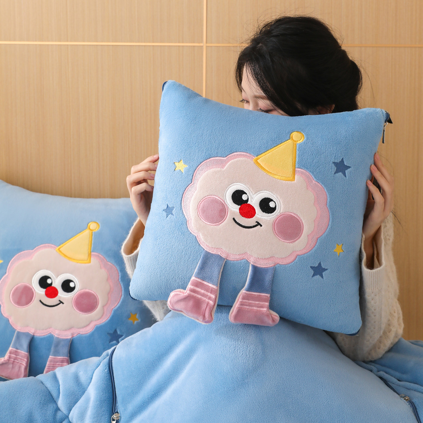 网红加厚抱枕被两用加绒汽车靠垫办公室沙发午休便携可折叠毛毯子,淘宝优惠券,粉丝福利购,淘宝优惠卷