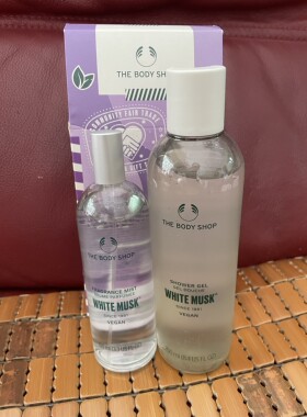 新款英国Thebodyshop 美体小铺花果白麝香沐浴露深层清洁迷人香气