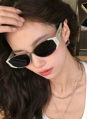 墨镜女高级感米色猫眼韩版复古防紫外线太阳镜街拍度假圆脸豆豆镜
