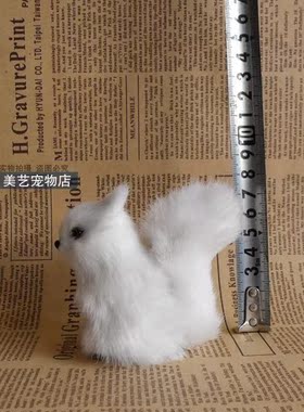 可爱风小松鼠玩偶场景布置陈列品