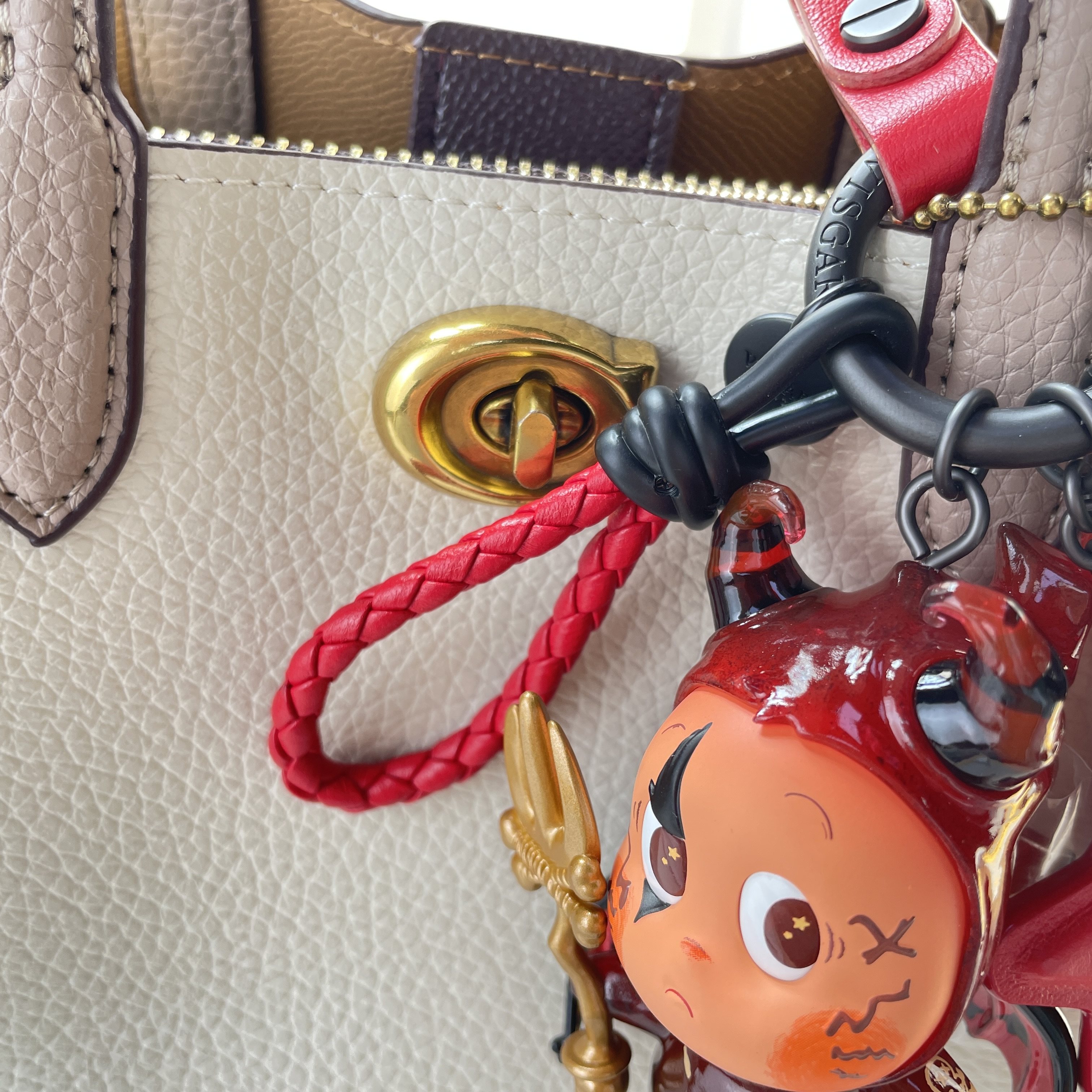 潮玩星星人明款高端diy包包挂件真皮配件改装包包挂饰配饰钥匙扣,淘宝优惠券,粉丝福利购,淘宝优惠卷