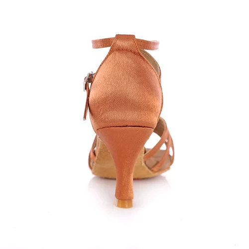 Новая подлинная латиноамериканская танце