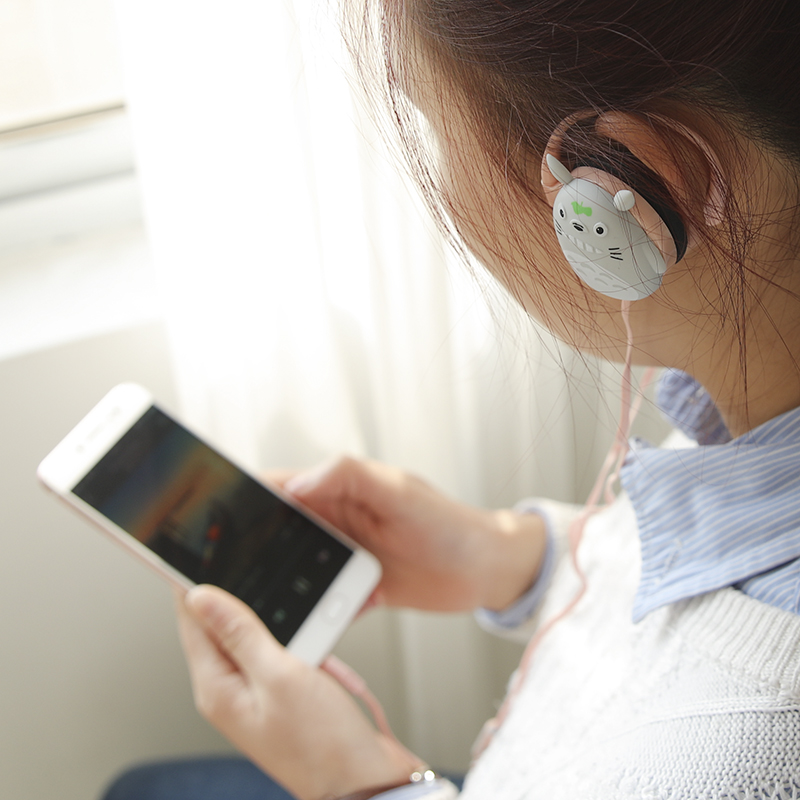 包邮韩版创意卡通挂耳式耳机可爱男女学生耳塞式带麦线控手机通用 包邮韩版创意卡通挂耳式耳机可爱男女学生耳塞式带麦线控手机通用