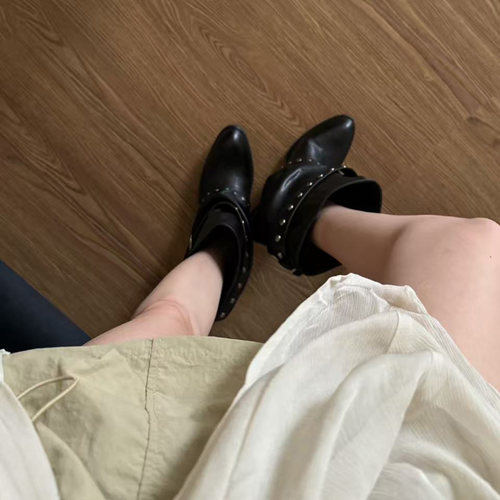 复古风西部堆堆靴女粗跟皮带扣2026款铆钉骑士靴网红显瘦机车短靴 - 图2