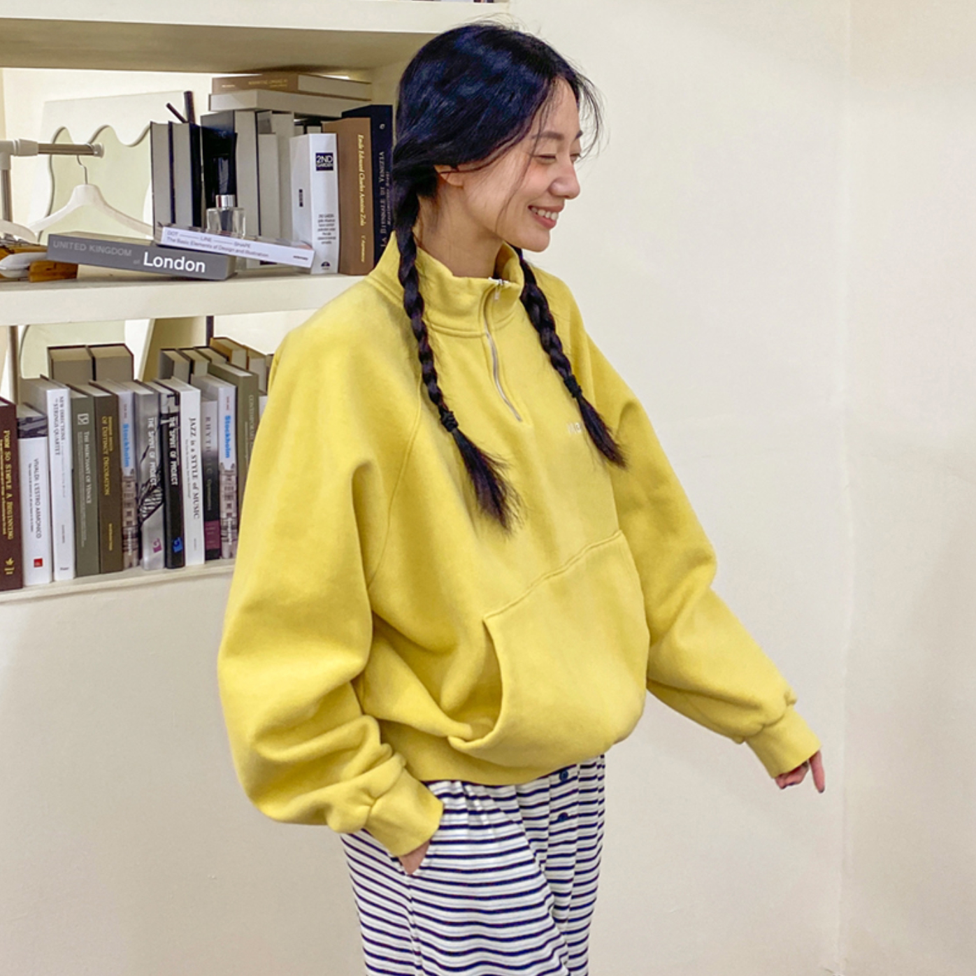 韩国大码女装胖mm冬装新品时尚小刺绣字母拉链半开襟薄绒卫衣0111,淘宝优惠券,粉丝福利购,淘宝优惠卷