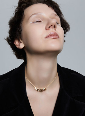 摩登博物馆原创设计风字母蛇骨链