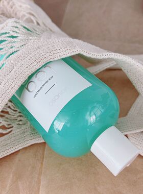 全身磨砂抛光大法~YOYOSO清新水感香氛磨砂沐浴露水浴茶香500ml
