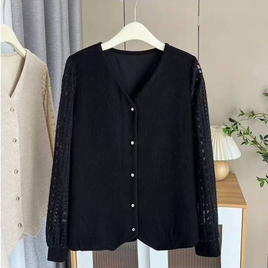 Бархатный утолщенный осенне-зимний свитер с полым дном и длинными рукавами, 2025, темперамент, уменьшающий возраст, универсальный верхний кружевной топ в иностранном стиле для женщин