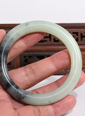 新疆和田玉青花黑白分明圆条手镯