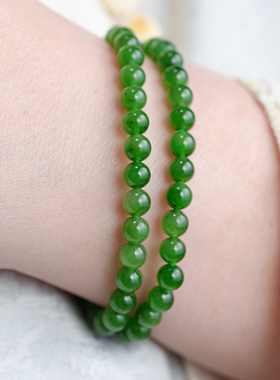 草木心。天然俄碧玉6毫米阳绿手链 带黑点 配证书