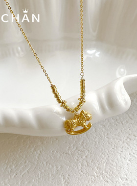 马上有钱金色轻奢锁骨链女款