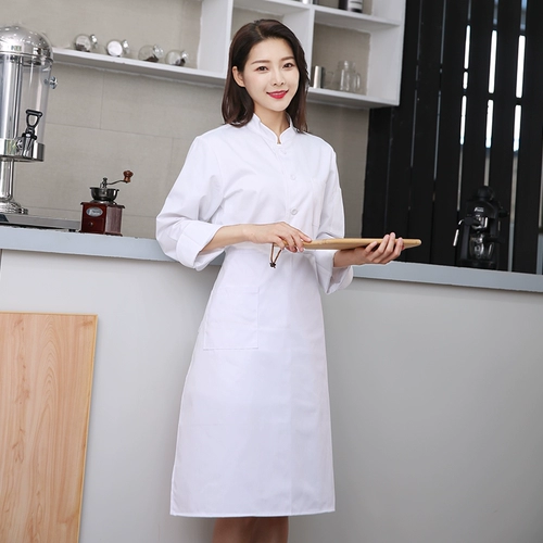 Женщина -шеф -повар